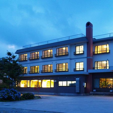 Central Inn Hakuba Zewnętrze zdjęcie