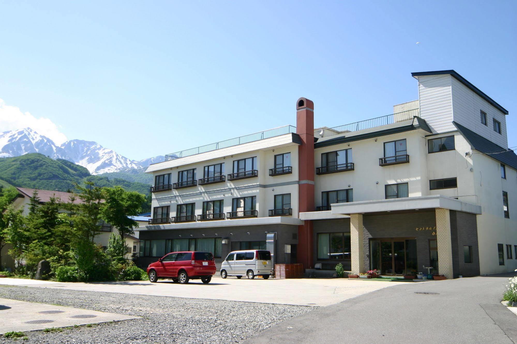 Central Inn Hakuba Zewnętrze zdjęcie