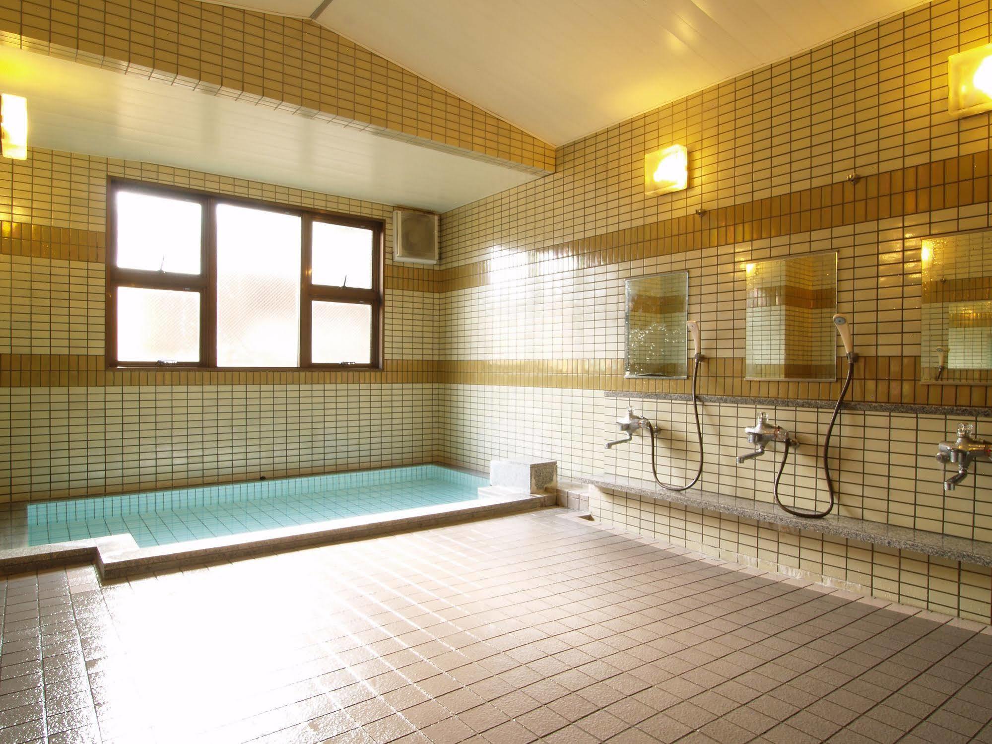 Central Inn Hakuba Zewnętrze zdjęcie